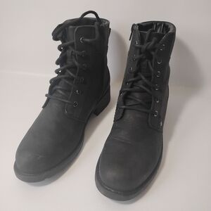 Clarks Women's Size 8 Black Faux Leather Lace Up and Side Zip Ankle Boots